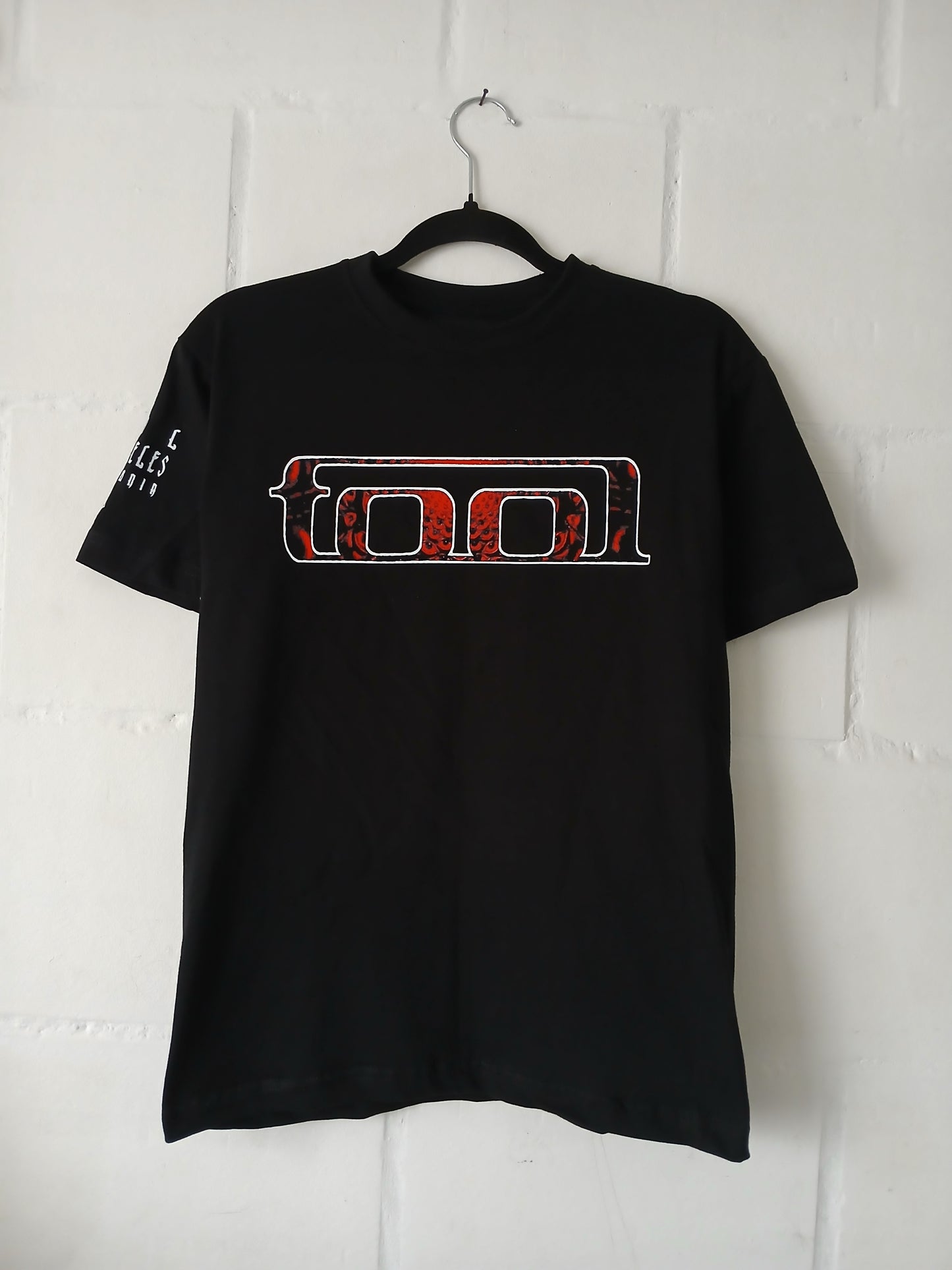 Camiseta TOOL Red Eyes